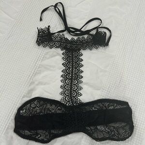 Ann Summers black lace neck tie detail bra